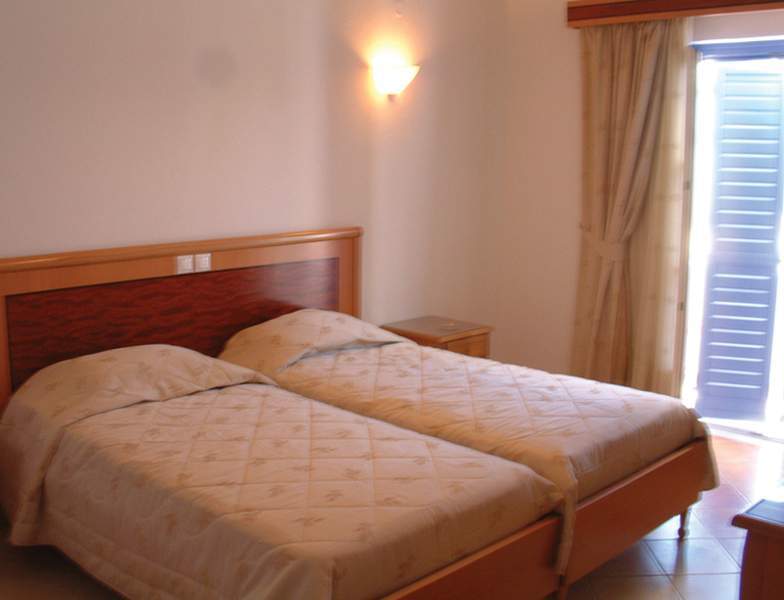 Olia Hotel Tourlos Bagian luar foto
